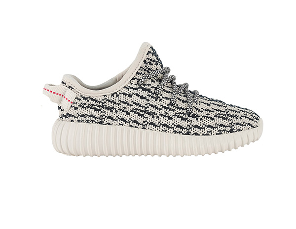  Đón đầu xu hướng giày thể thao 2020 chính là Adidas Yeezy boost 350 và Balenciaga Triple S Real